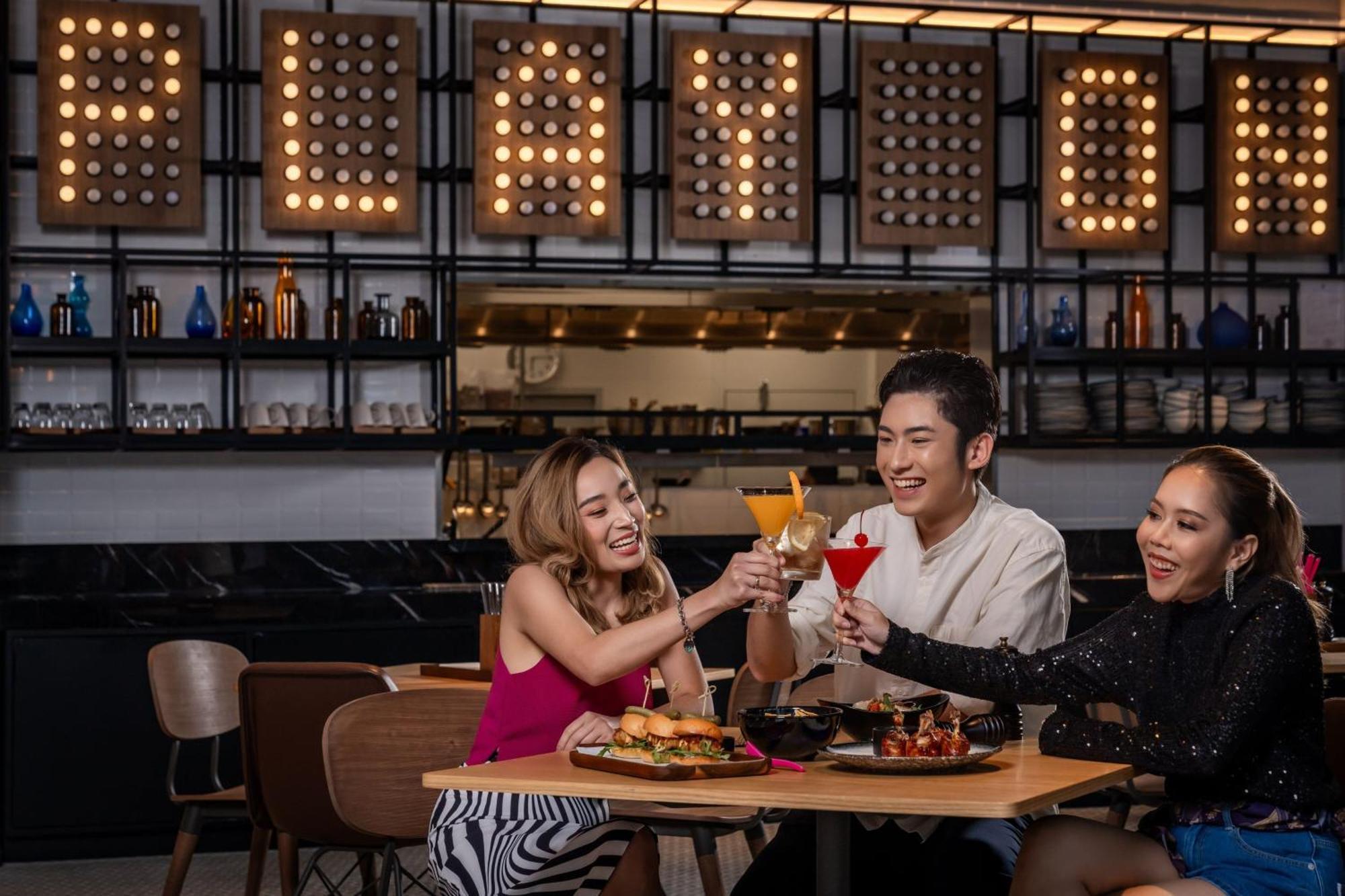 Moxy Bangkok Ratchaprasong Otel Dış mekan fotoğraf